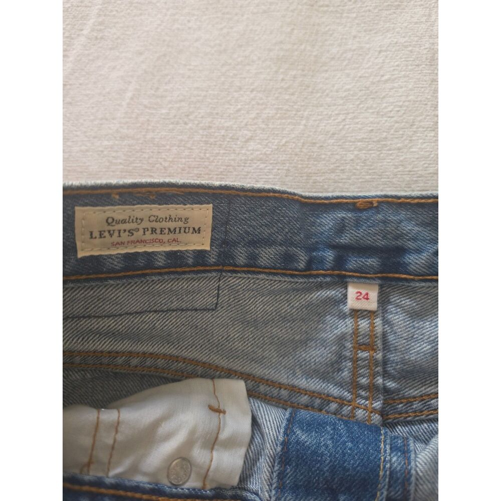 Levi's Premium Button Front Denim Skirt - Size 24